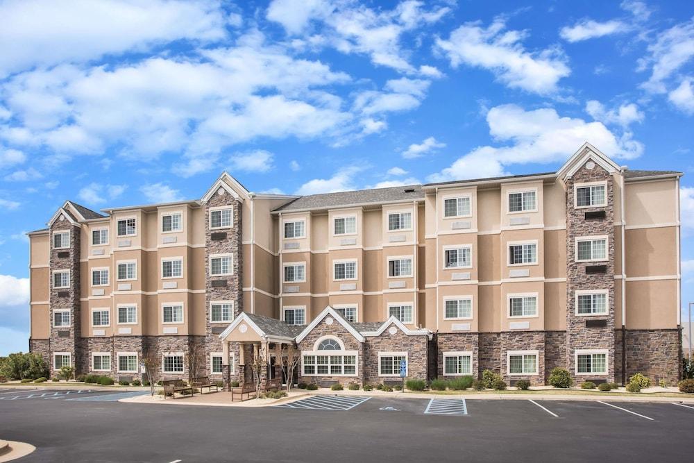 Microtel Inn And Suites By Wyndham Opelika Exterior photo