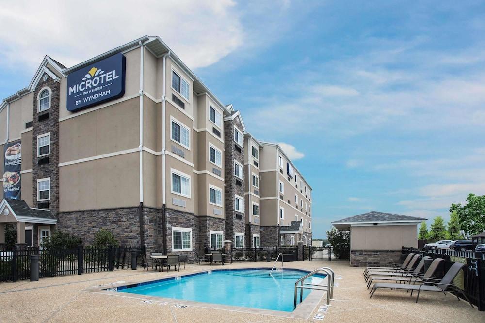 Microtel Inn And Suites By Wyndham Opelika Exterior photo