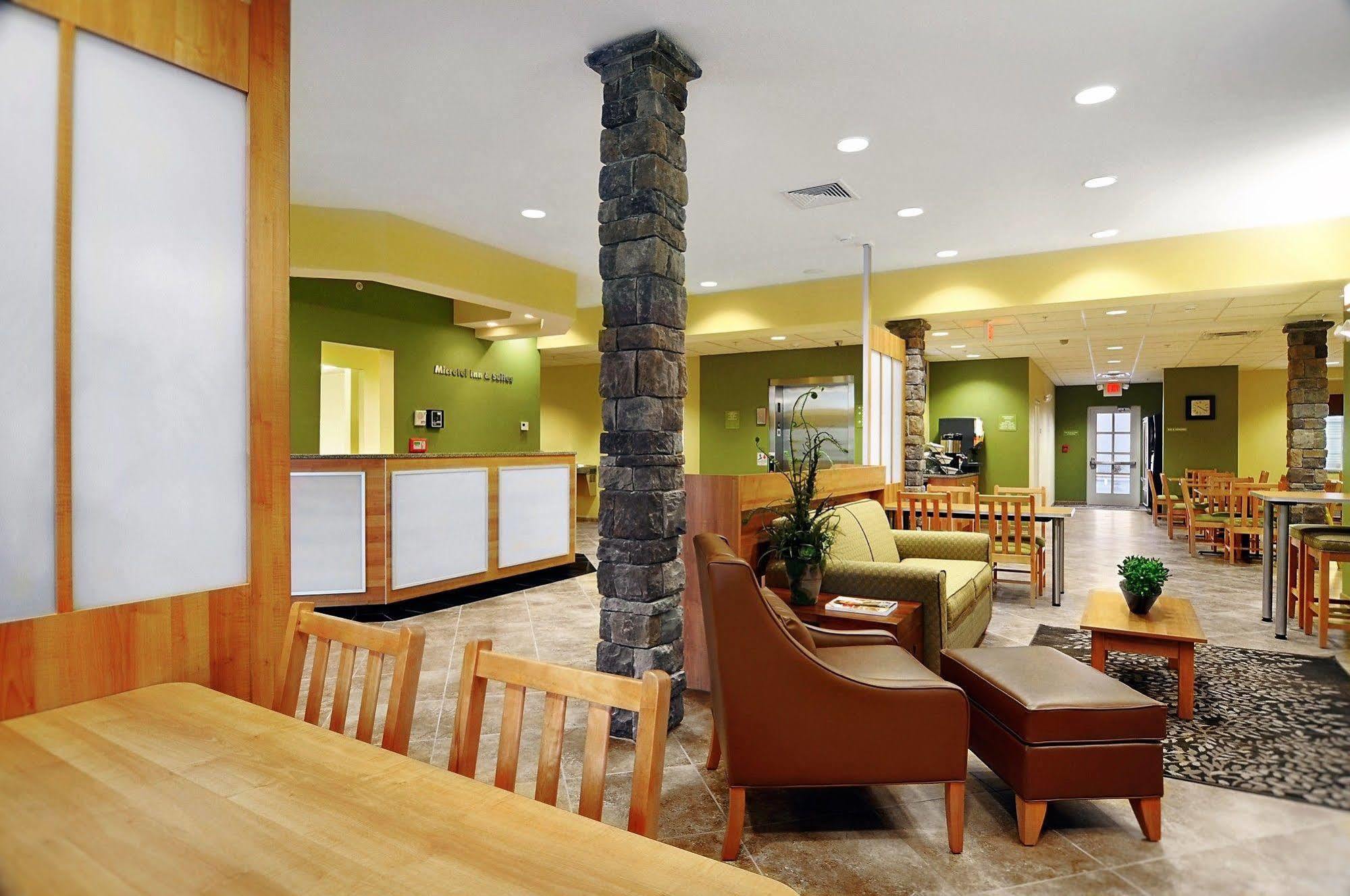 Microtel Inn And Suites By Wyndham Opelika Exterior photo