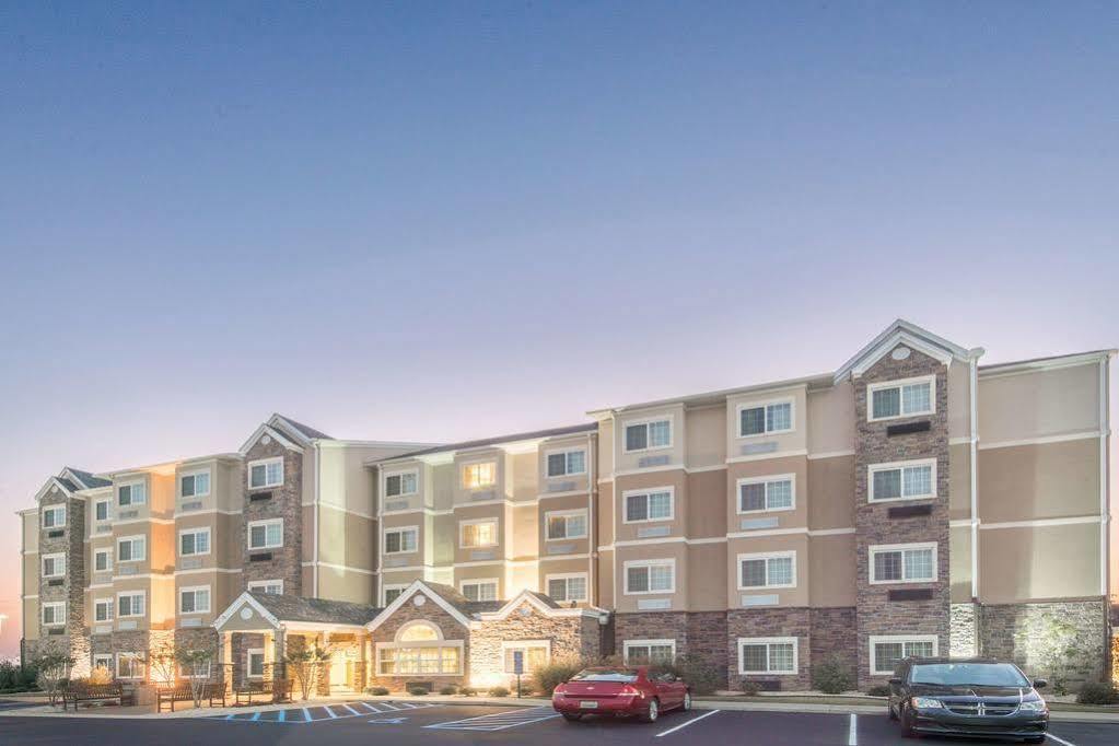 Microtel Inn And Suites By Wyndham Opelika Exterior photo